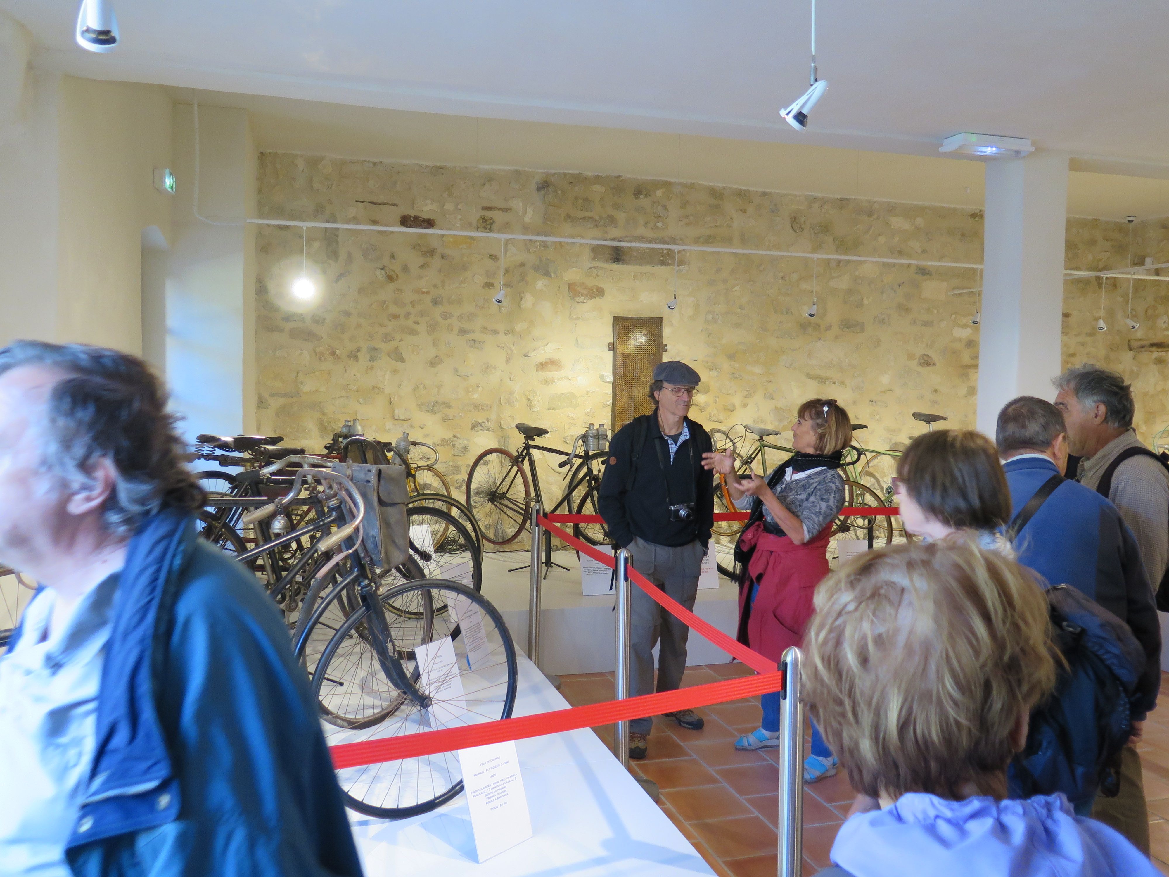 Musée Comtadin du Cycle de Pernes Les Fontaines-village provençal du Vaucluse- Chambres d’hôtes La Nesquiere