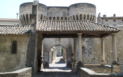 Pernes Les Fontaines, histoire d’un petit village étonnant du Vaucluse qui vaut bien le détour !